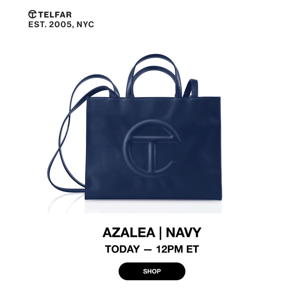 Navy medium NWT telfar bag 💙